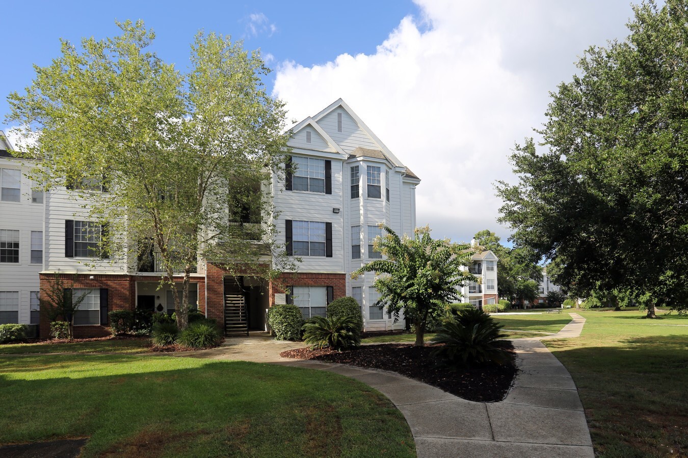 Plantation Apartments